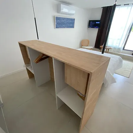 La Maison De - Piscine & 3*