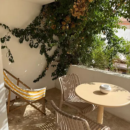 La Maison De - Piscine & 3*
