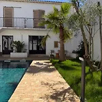Bed & Breakfast La Maison De - Piscine & Sète