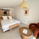 La Maison De - Piscine & 3* 塞特港