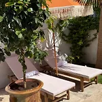 Bed & Breakfast La Maison De - Piscine &