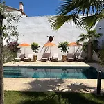 La Maison De - Piscine & 3*