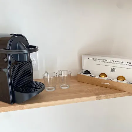 La Maison De - Piscine&spa Couette-café 4*