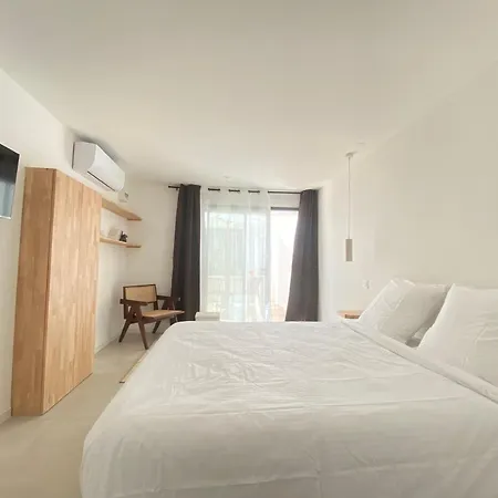 Couette-café La Maison De - Piscine&spa Sète