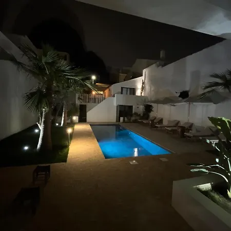 La Maison De - Piscine&spa 4*