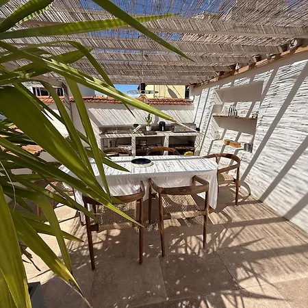 La Maison De - Piscine & 4*