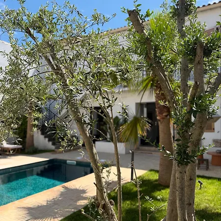 Couette-café La Maison De - Piscine&spa Sète