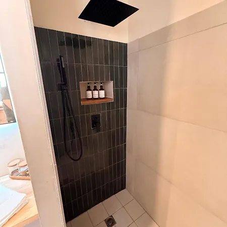 ベッド・アンド・ブレックファスト La Maison De - Piscine & セット
